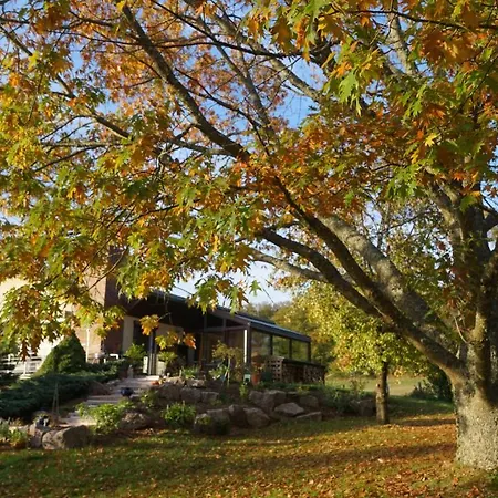 D'hotes De L'avison 住宿加早餐酒店 3*