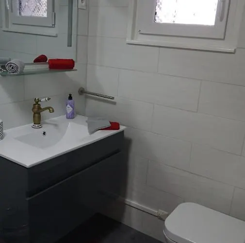 D'hotes D 'avison 3*