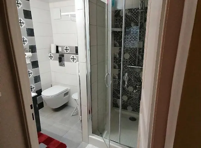 D'hotes D 'avison Nocleg ze śniadaniem 3*