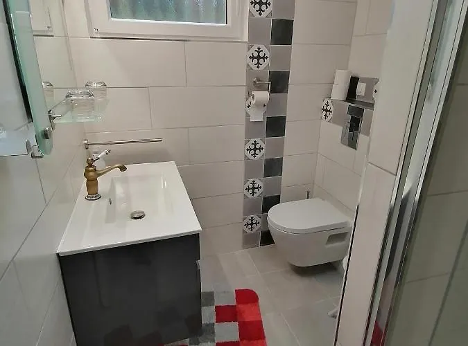 D'hotes D 'avison 3*